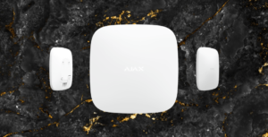 Panoul de control inteligent Ajax Hub 2 Plus