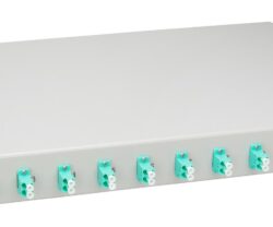 Splicebox, 4 fibre,LC,50/125?m OM3, culisant,19",1UV , ECO